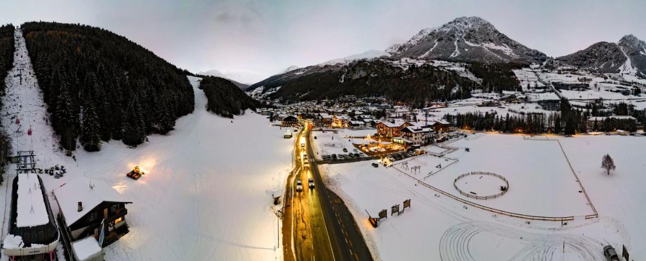 Nira Mountain Resort Futura Pradelle ภายนอก รูปภาพ